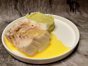 Preipuree met kabeljauw en beurre blanc