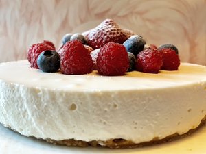 Yoghurttaart met rood fruit Yoghurttaart met rood fruit