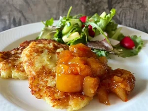 Rösti met kaas en mangochutney Rösti met kaas en mangochutney