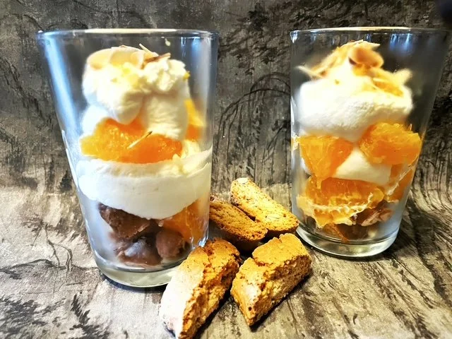 Mascarponecrème met sinaasappel en cantuccini