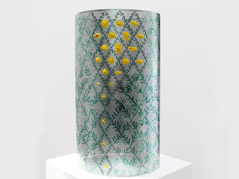 Amardeep-Shergill-Assimilate-Green-and-Gold-Phulkari-2018.-DMC-thread-galvanised-steel-mesh-fabric-marker-fishing-wire.jpg