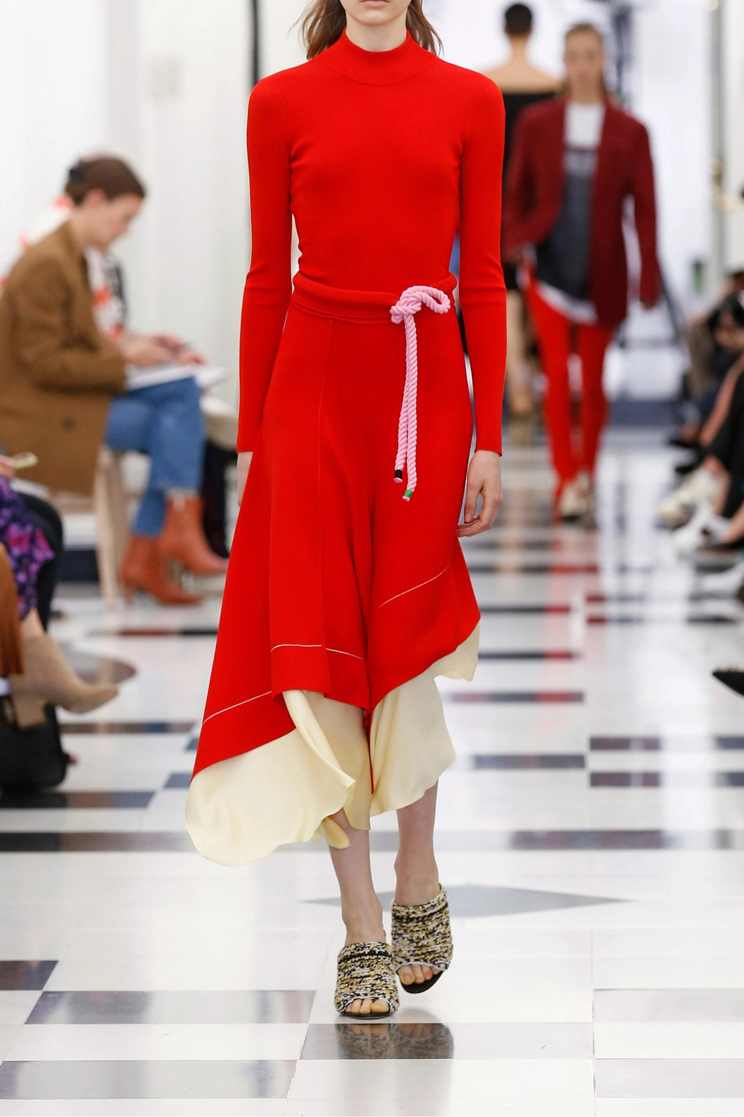 Red-06-look-imaginealady-2018-London-Fashion-Week.jpg