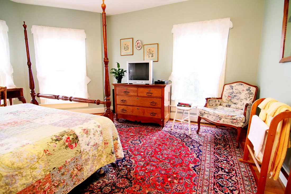 Phoenicia Hotel room