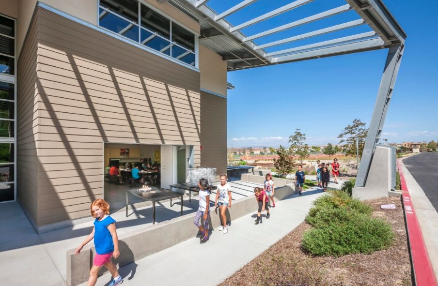Началното училище Solana Ranch, проект на HED, 2015 г. (Сан Диего, Калифорния)
