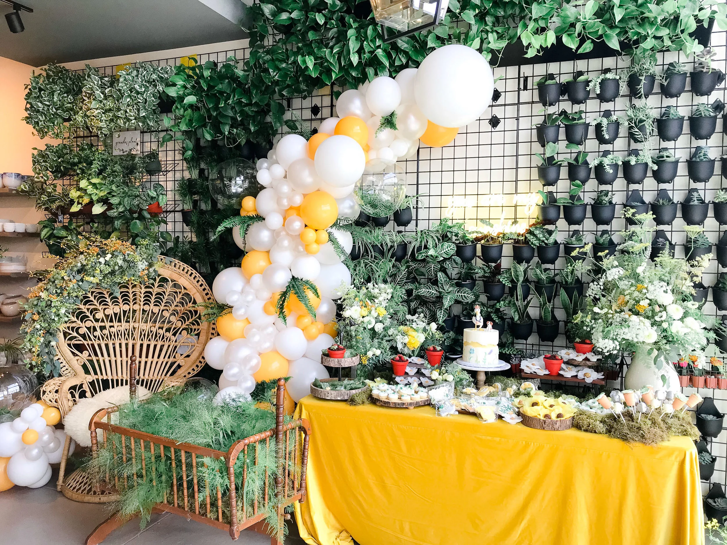 Neutral Baby Shower Simply Brigaderio-1.jpg