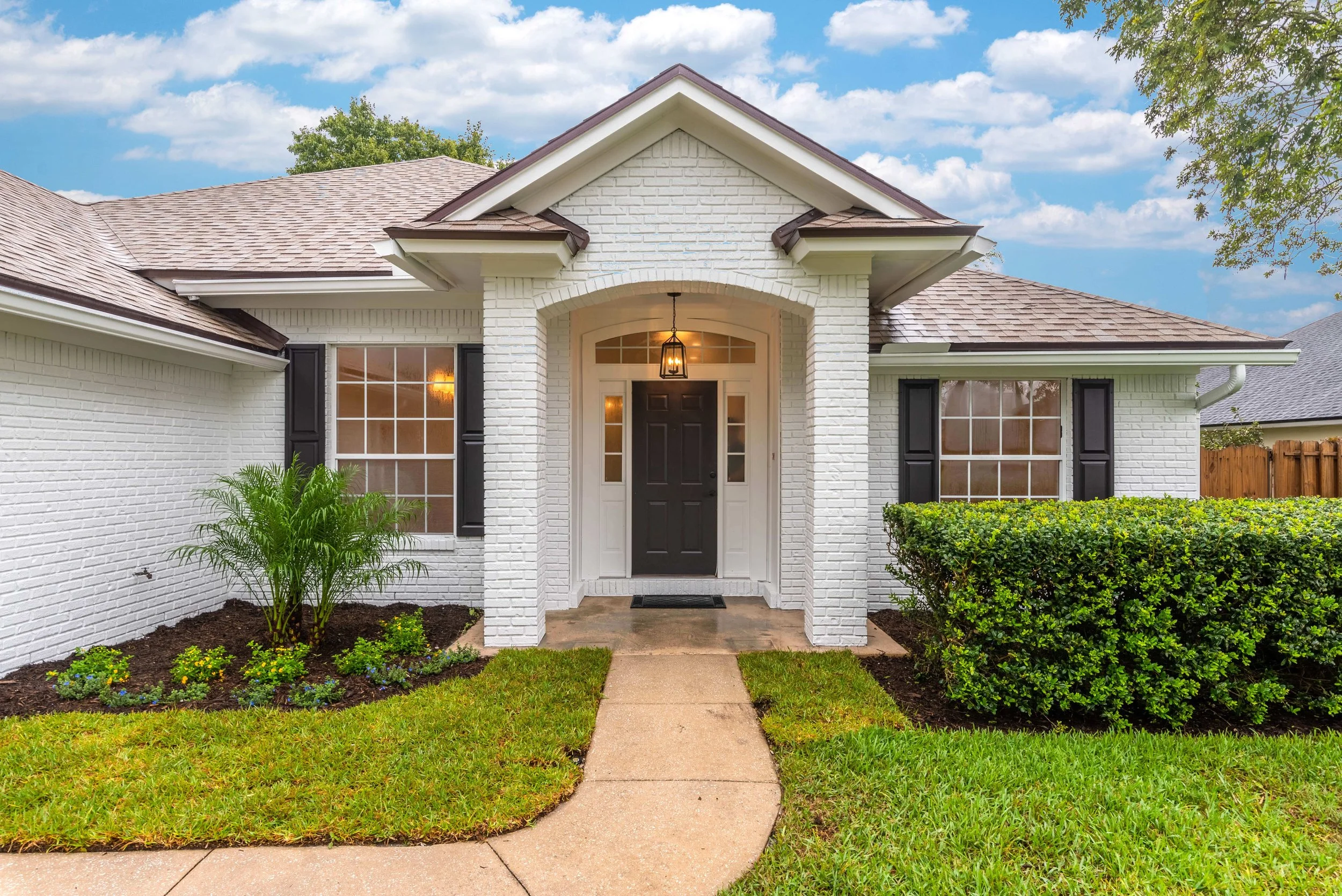 5489 London Lake Dr-4.JPG