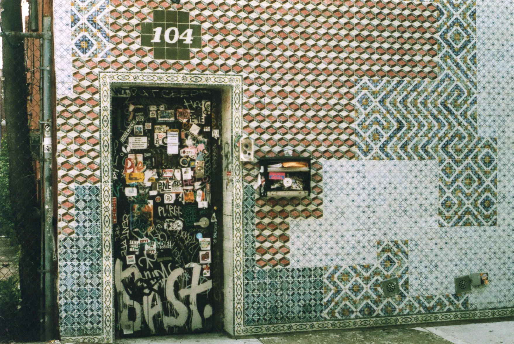 Williamsburg-35mm Pentax Super ME