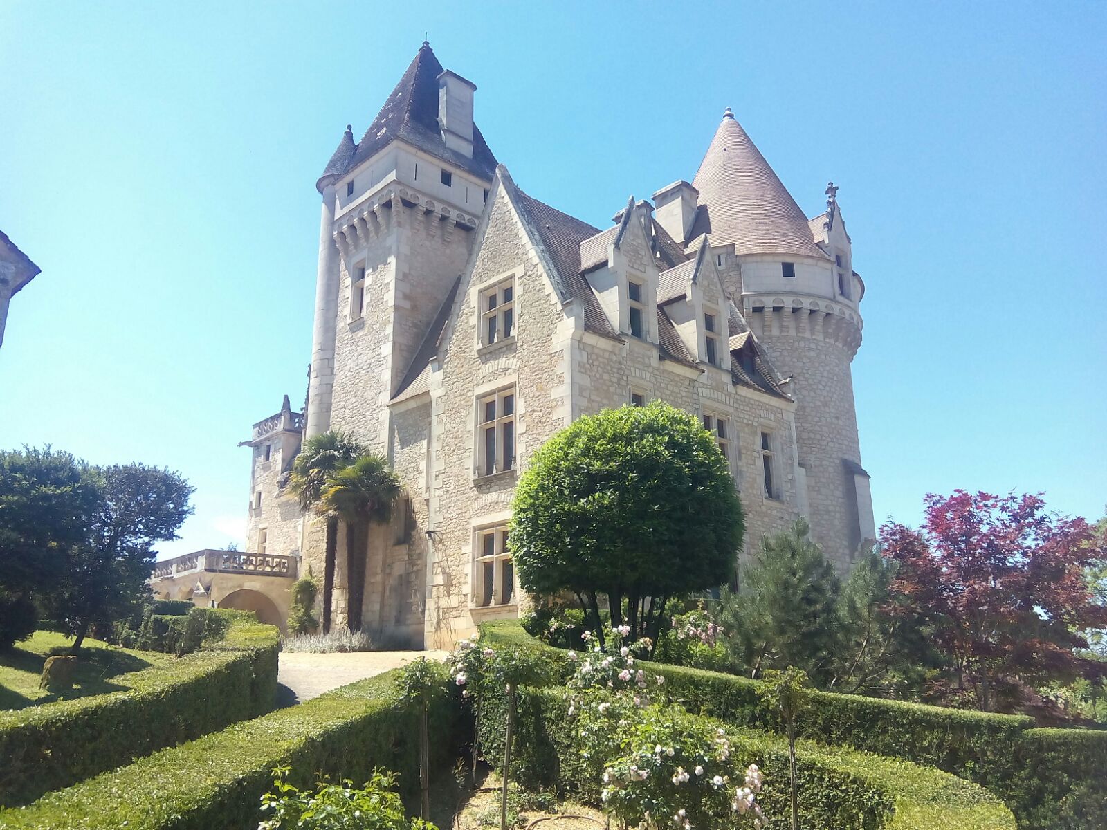 El Château des Milandes: refugio de Josephine Baker en la Dordoña francesa — MIS VIAJES DE PELICULA