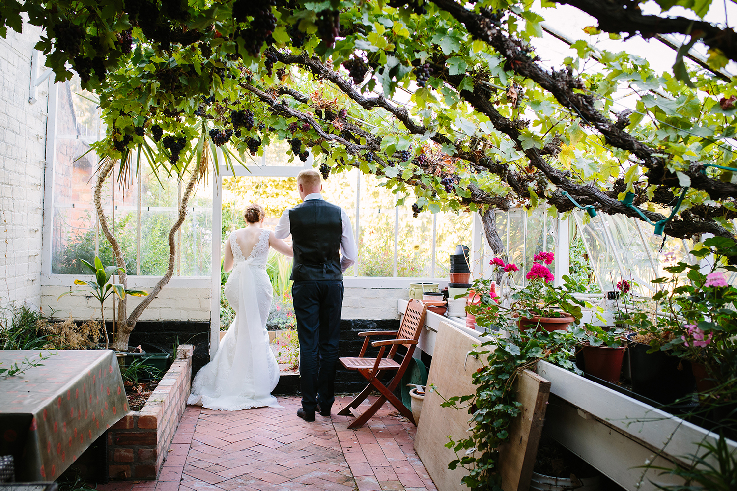 Wedding Photographer Worcester Springhill Barn 077.jpg