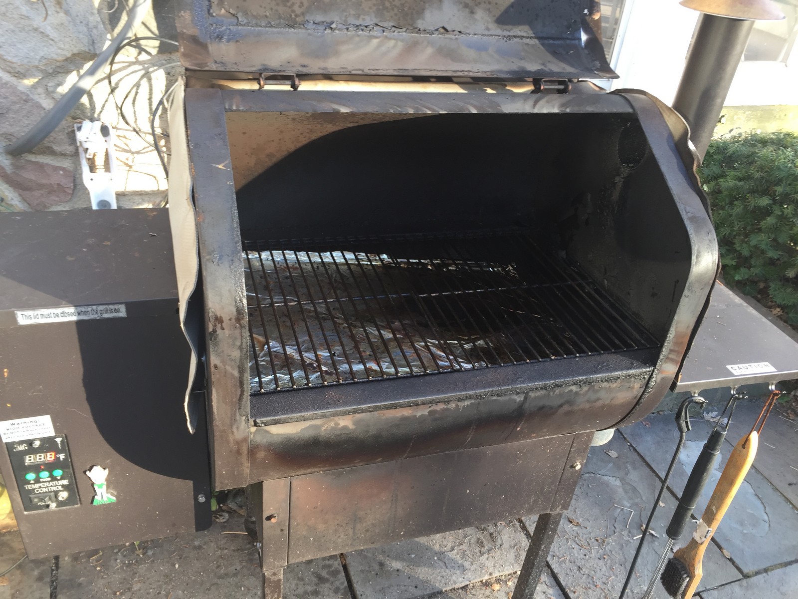 The Daniel Boone has much more cooking area than the Davy Crockett, and can be plugged in permanently since the power suppl.y is protected.
