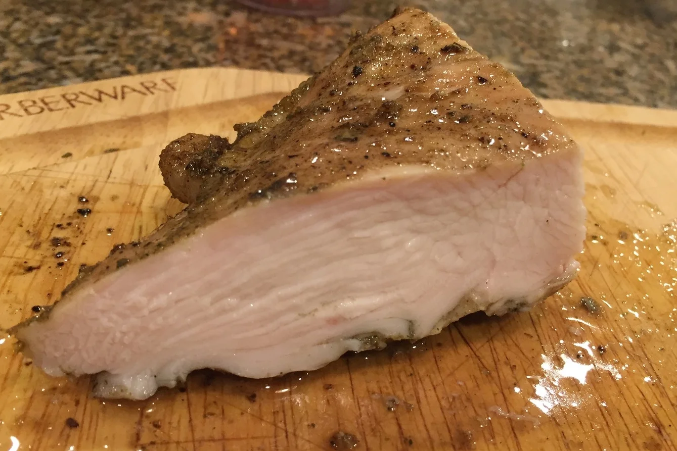 This test was a little boring, since I limited the seasoning to enable an unbiased comparison. To make things a little more interesting, here's a wet-brined breast that was also marinated in olive oil, garlic, thyme, oregano, and lemon zest. yummy!