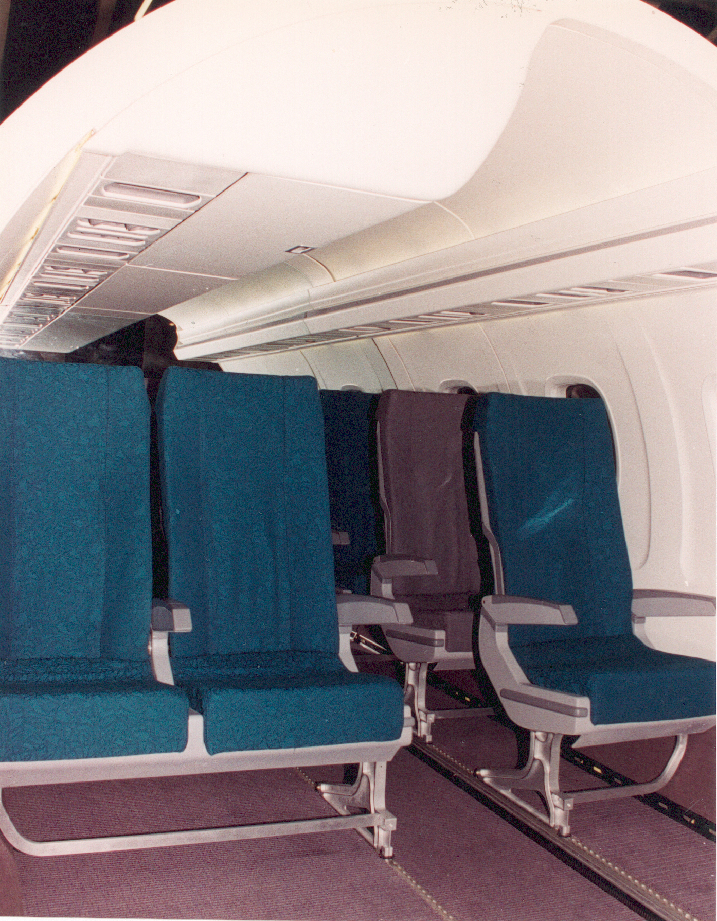 Embraer 145 Mock-up 2 .jpg