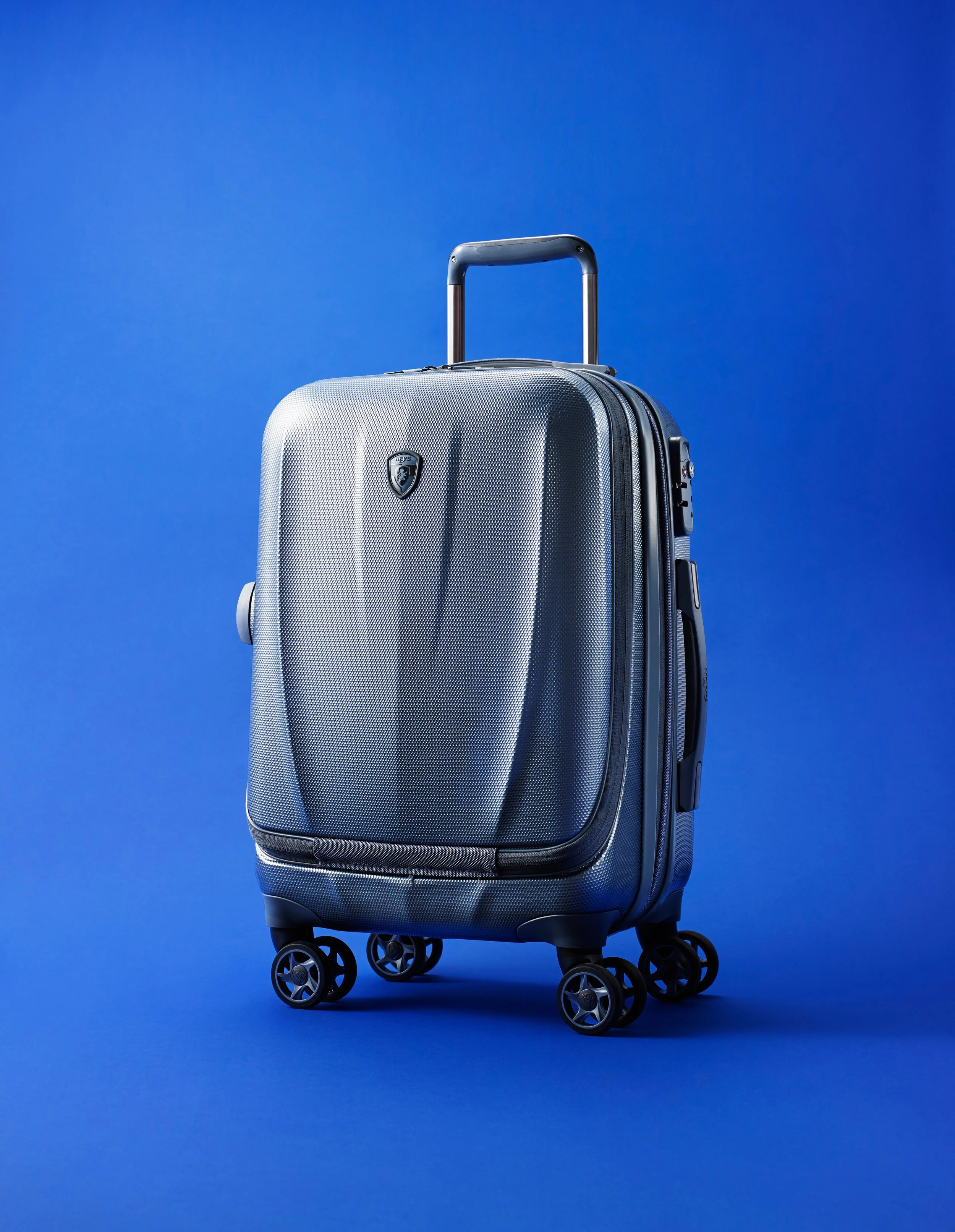 43931_HEYS_LUGGAGE.jpg