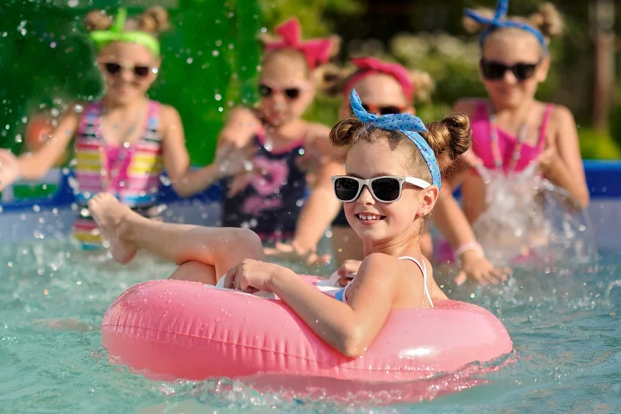 7 Awesome DIY Pool Party Ideas
