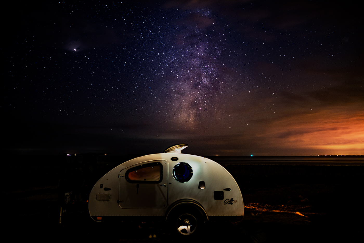 Vistabule teardrop trailer camperbeach-westport-ma.jpg