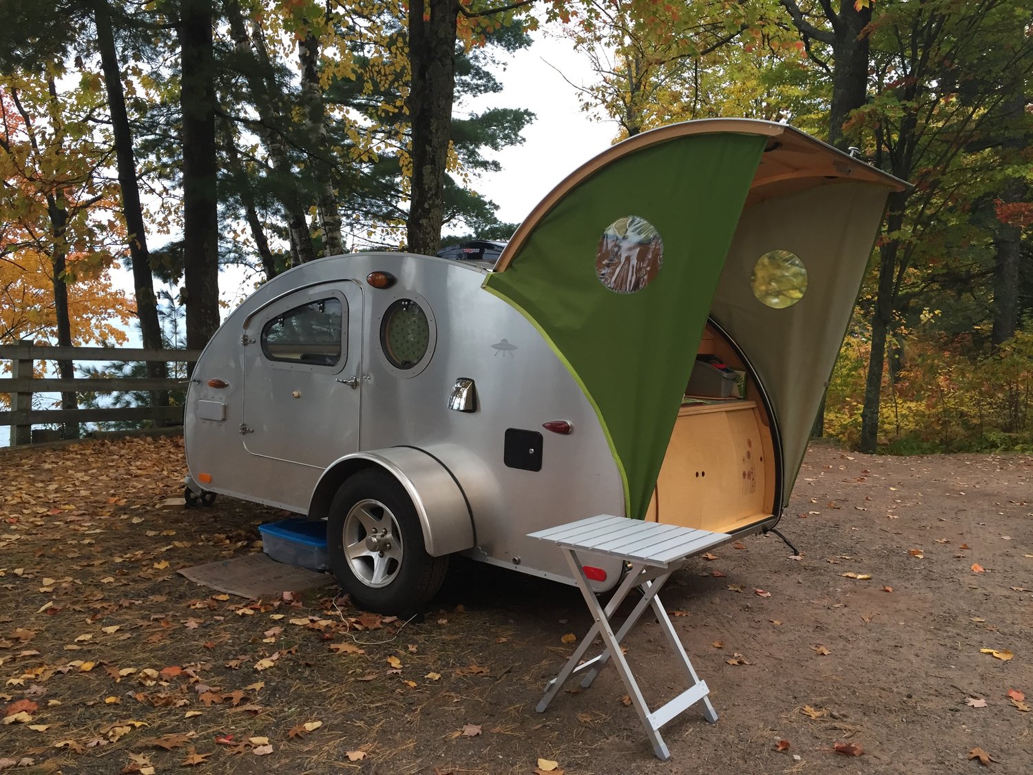 vistabule camper mattress size