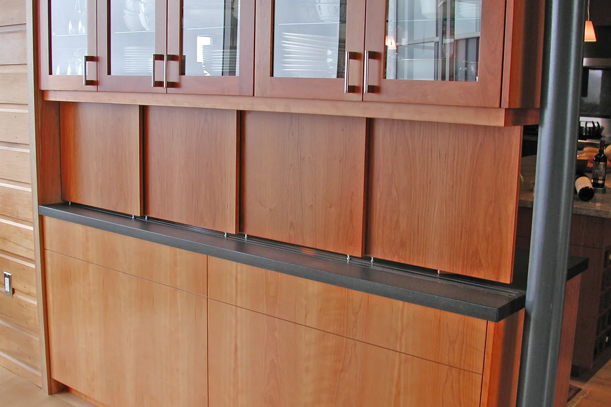 The buffet doors closed.