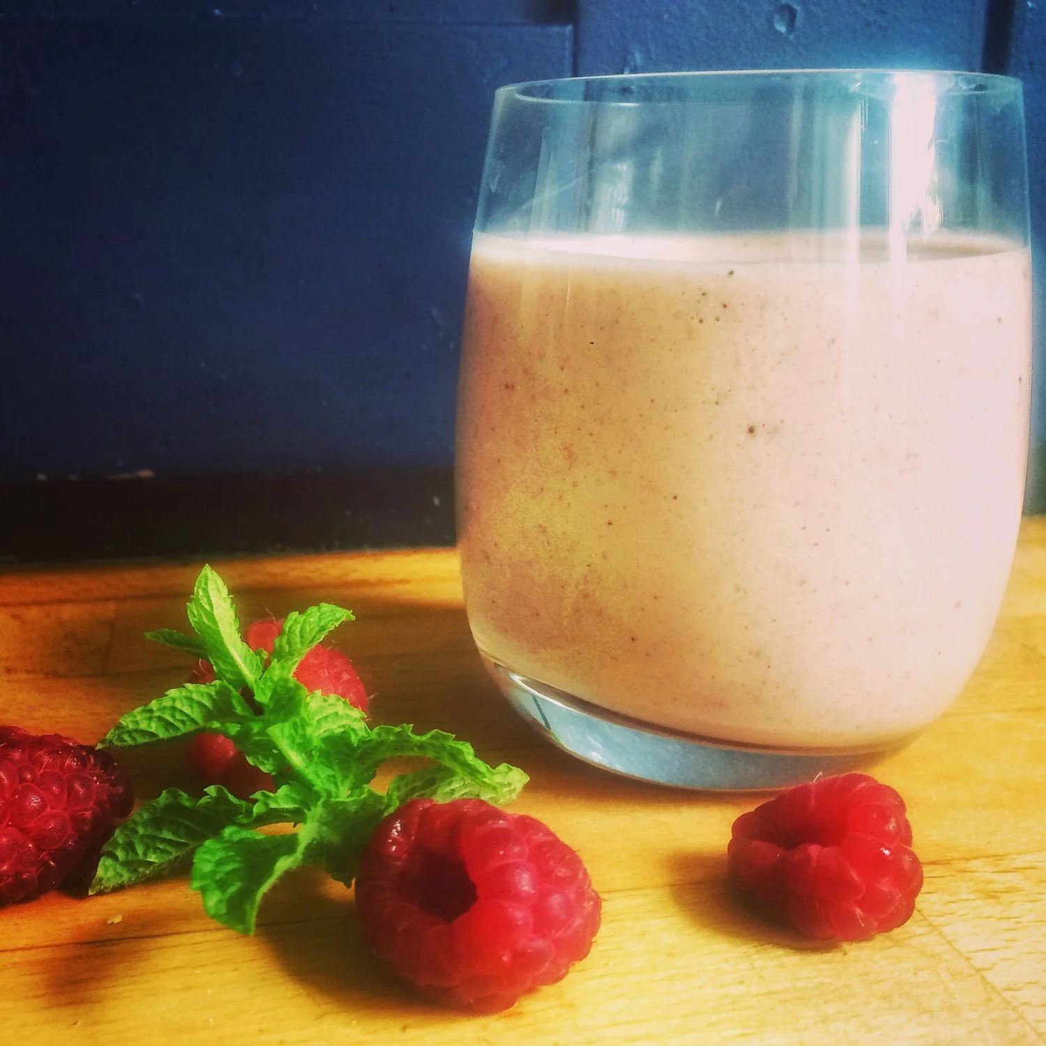 berry boost smoothie.jpg
