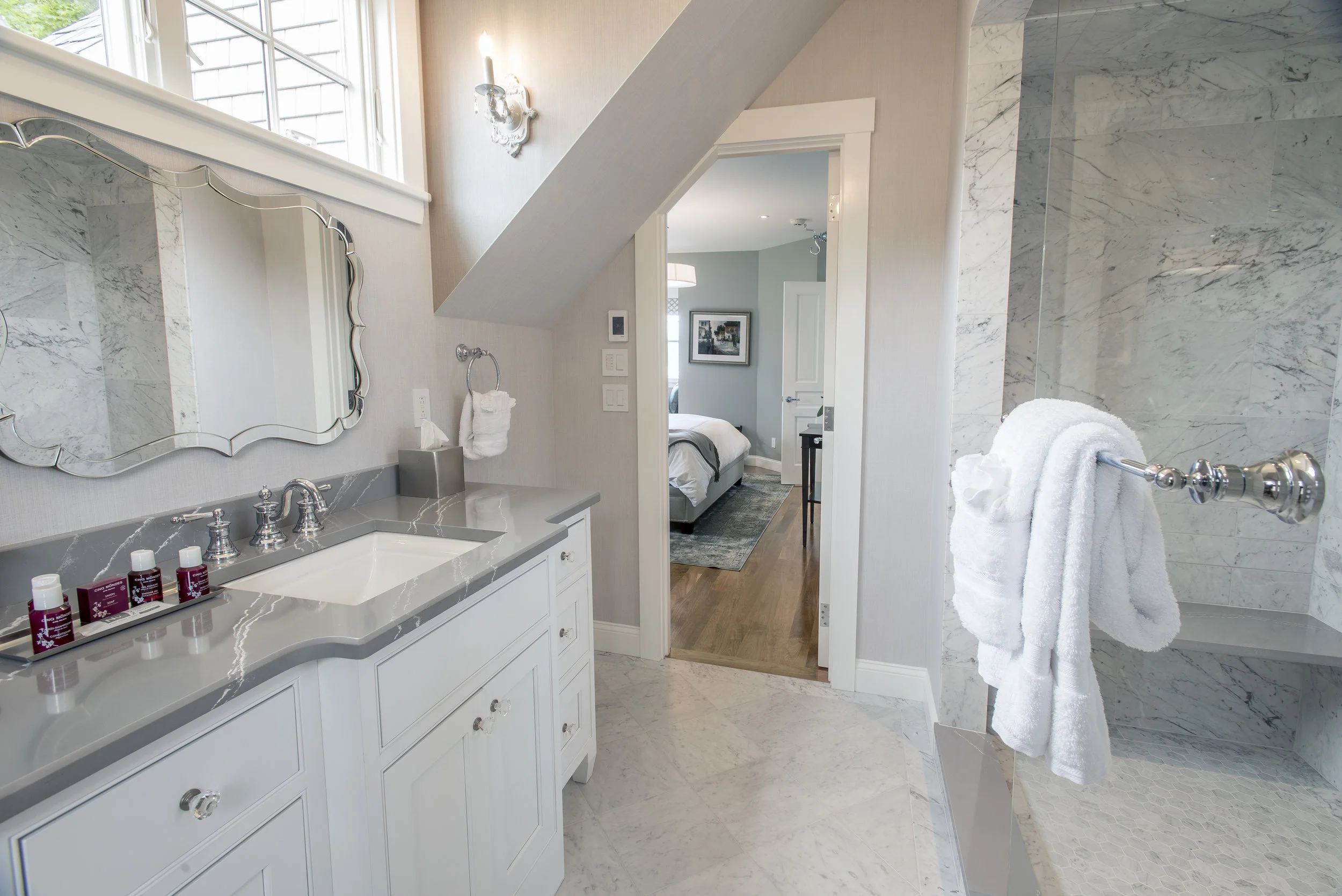 2ndFloorBath2.jpg