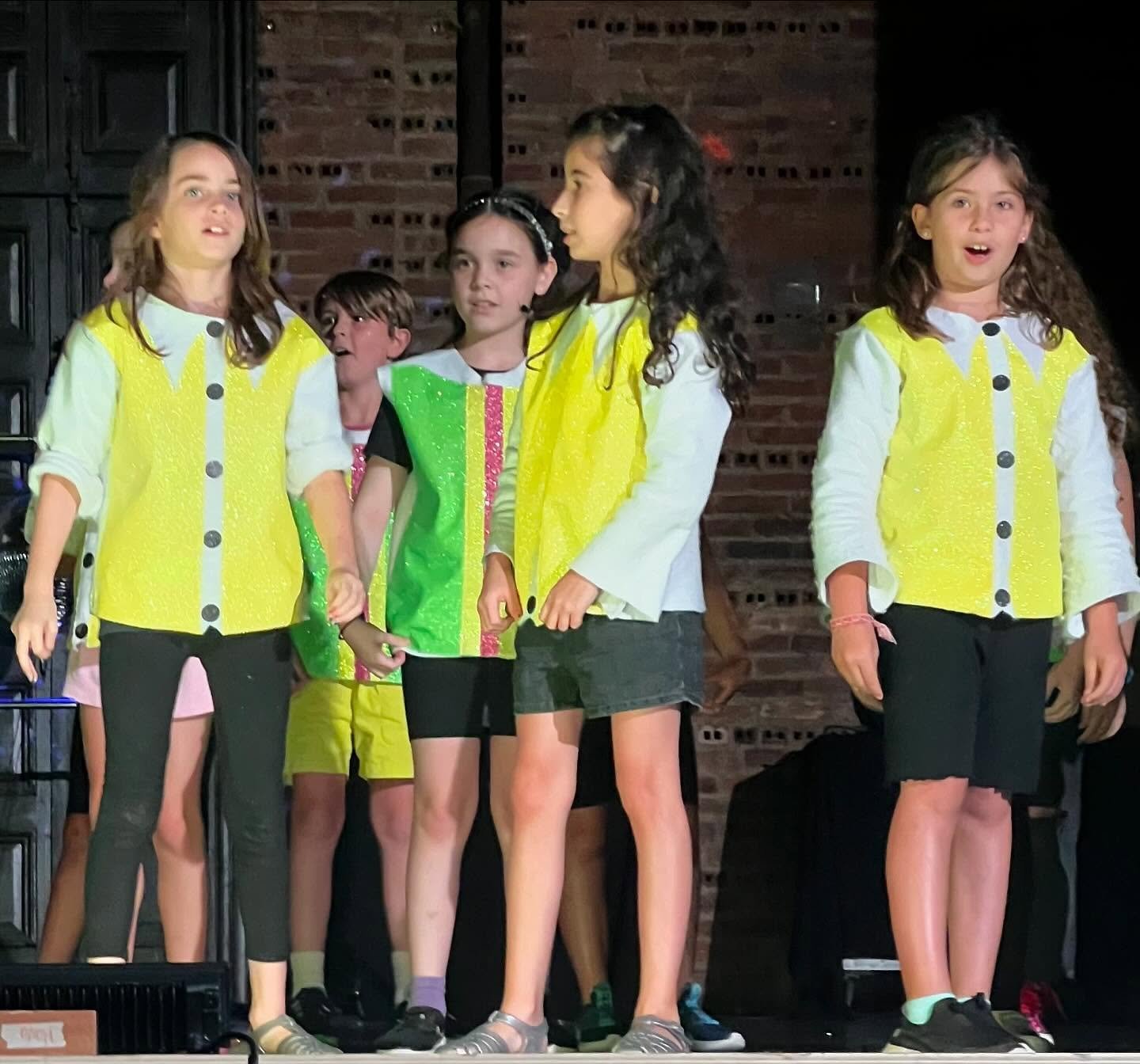#camp #summer2024 #summercamp #williamsburgkids #greenpointkids #artscamp #daycamp #kidsartclass #brooklynkids 
#williamsburgoperahouse 
#disco