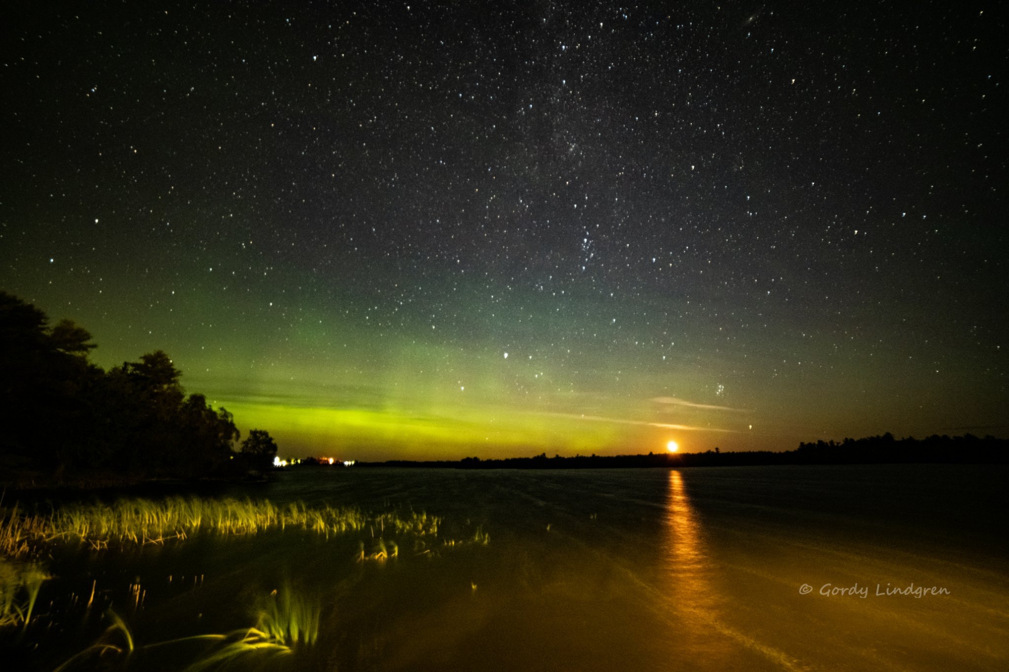 Gordy-Lindgren-Star-Party-Moon-and-Northern-Lights.jpg