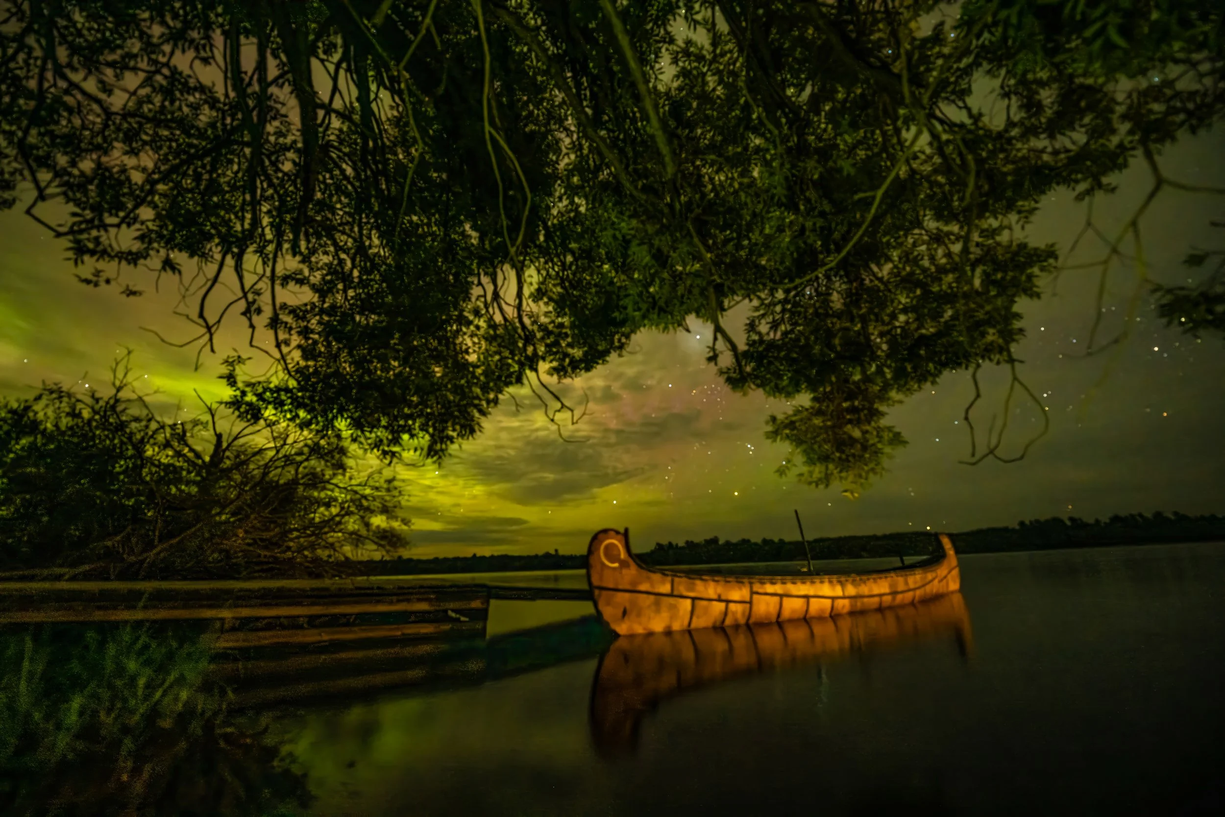 Gordy Lindgren VNP RLVC canoe Nlights.jpg