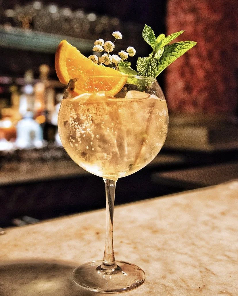 SIGNATURE WEDDING COCKTAIL INSPIRATION POMP WHIMSY