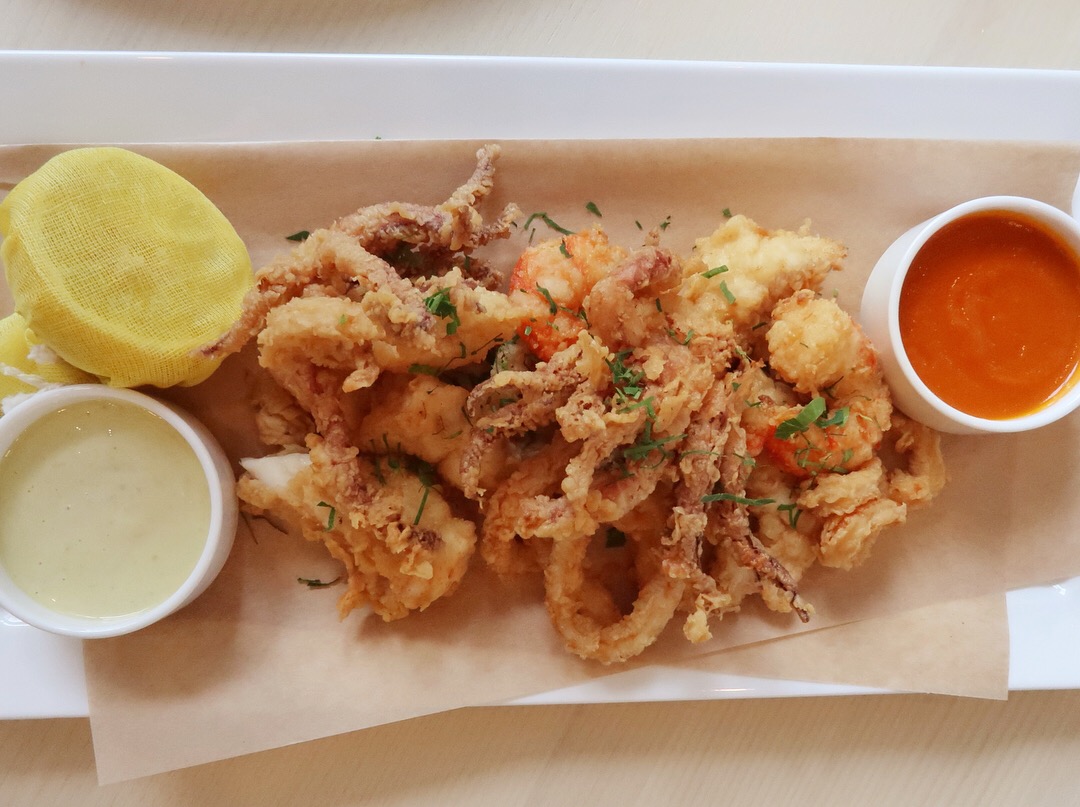Fritto Misto di Pesce: a classic mix of lightly fried calamari, shrimp and fresh catch.