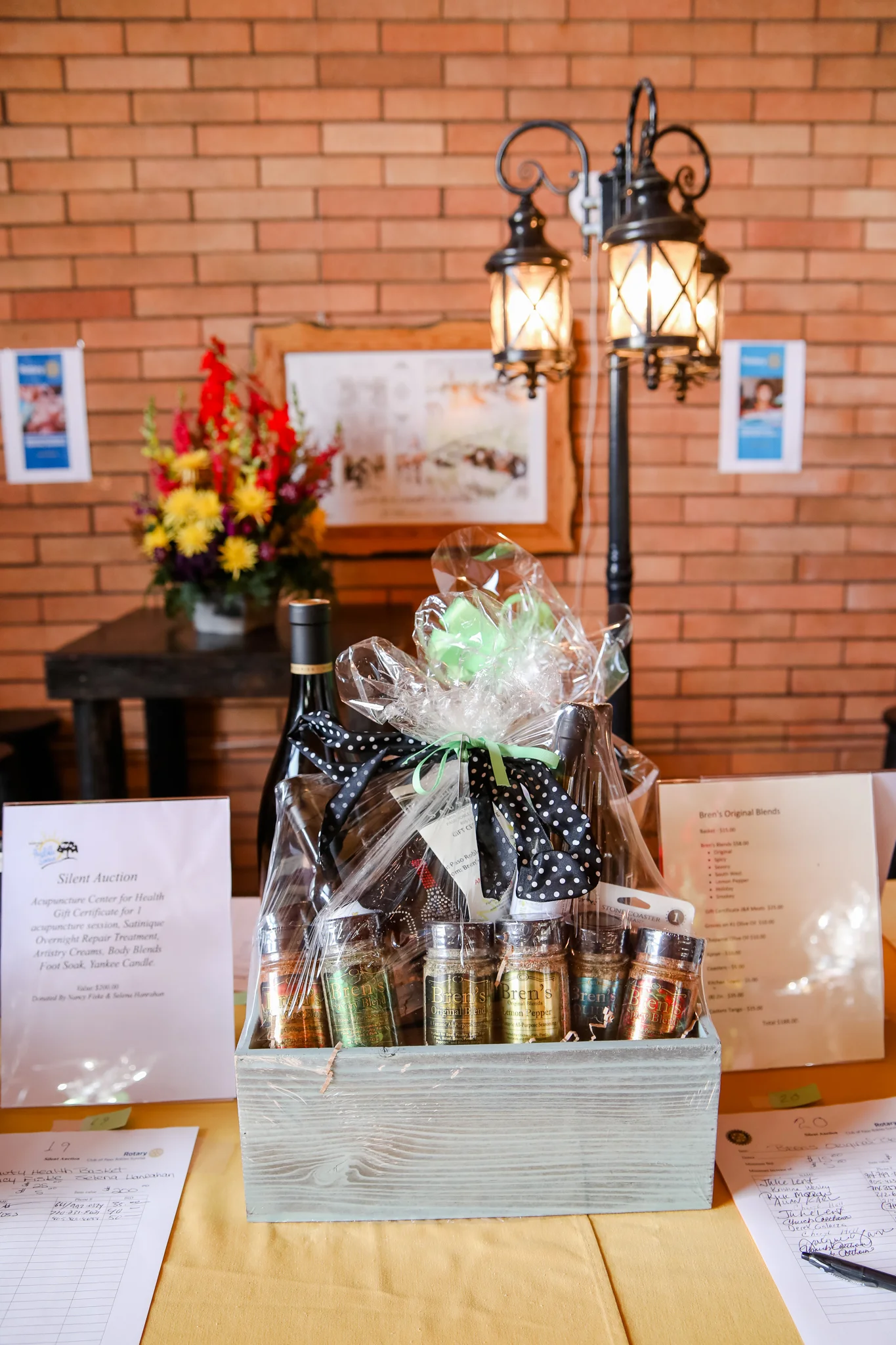 2019 crab feed (17 of 25).jpg