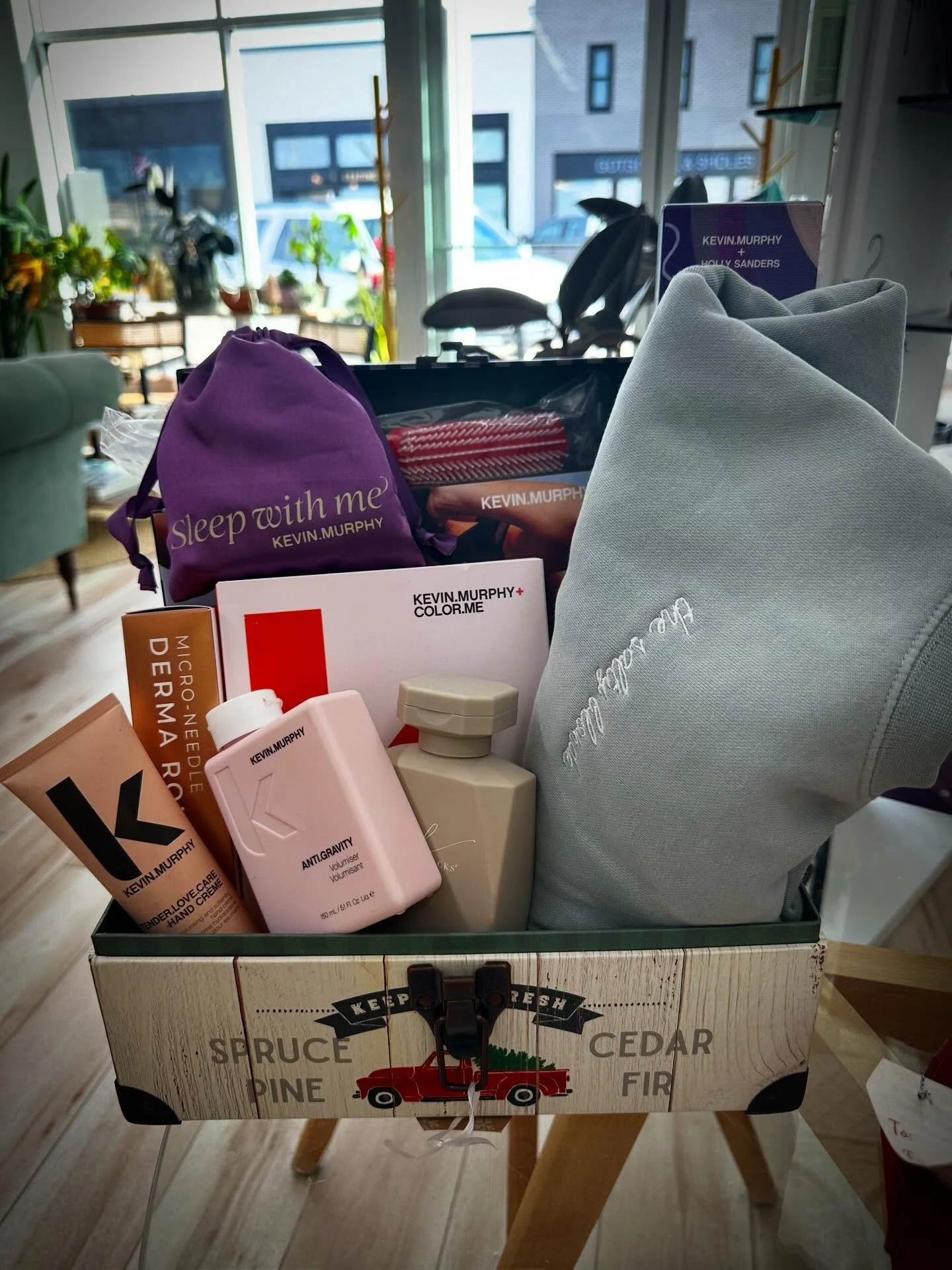 ✨HAPPY HOLIDAYS✨

Still hunting for that perfect gift? We&rsquo;ve got you 🎁😉

All December long, when you purchase any 3 Kevin Murphy or Goldie Locks products, you&rsquo;ll get a 4th FREE!
Your hair. Your bestie&rsquo;s hair. Stocking stuffers. Tr