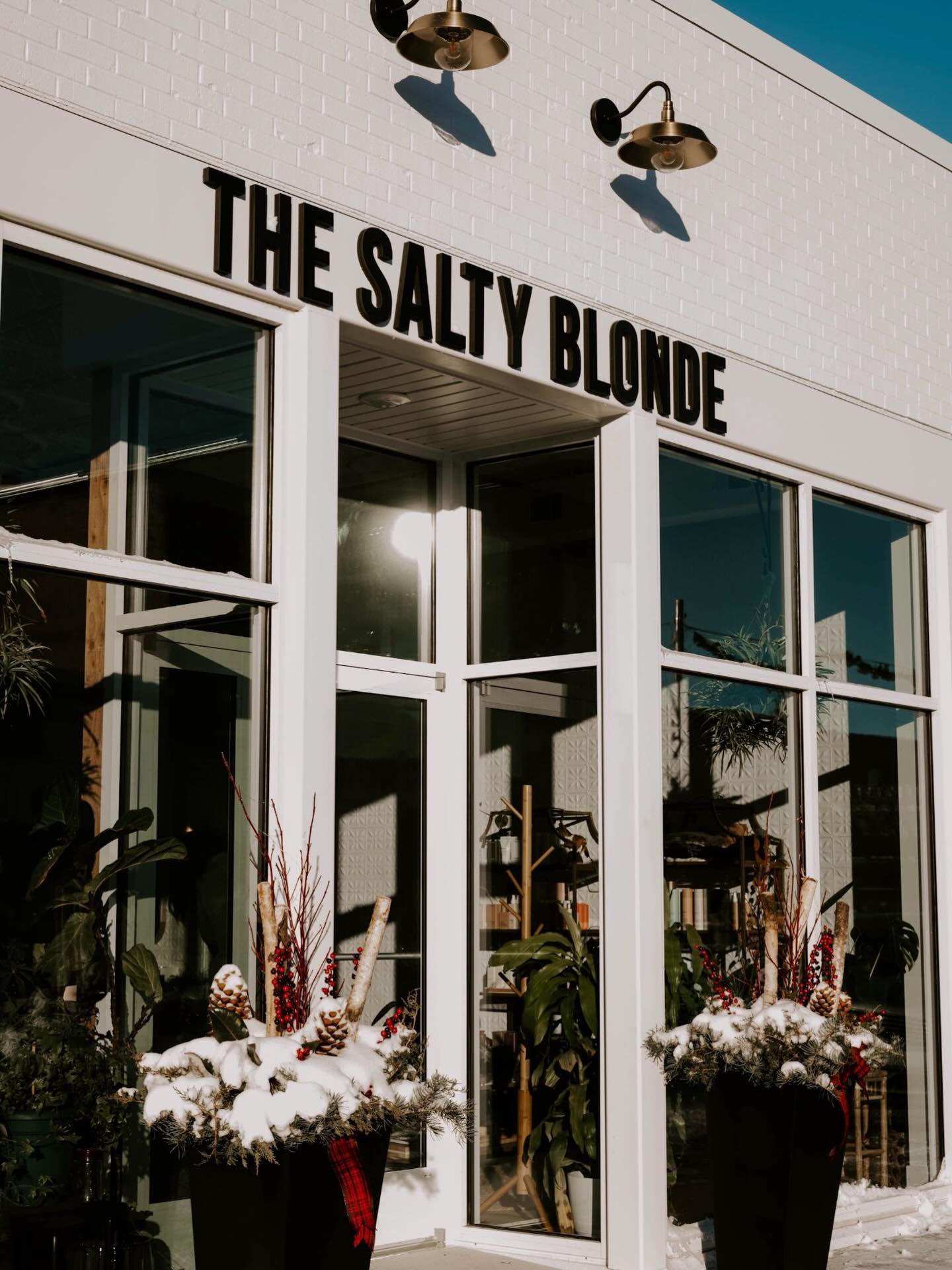 🎉 Celebrating 9 incredible years of The Salty Blonde ✨

Nine years of making waves.
Nine years of beautiful transformations.
Nine years of support from the best community.

Grateful beyond words.

Big things are coming.