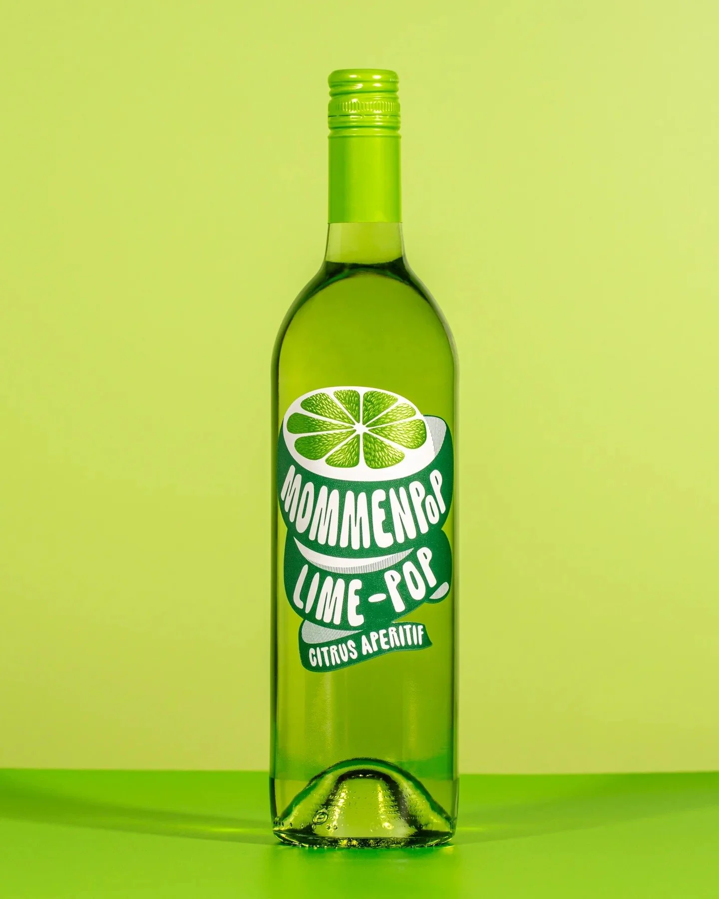 Mommenpop LIME-POP: a tangy, bright beverage that makes for the perfect base of a spritz...for that added pop of unmistakable citrus zing. 

SMELLS LIKE // key lime pie, citrus blossom, green coconut
TASTES LIKE // fresh lime peel, lemongrass, vanill