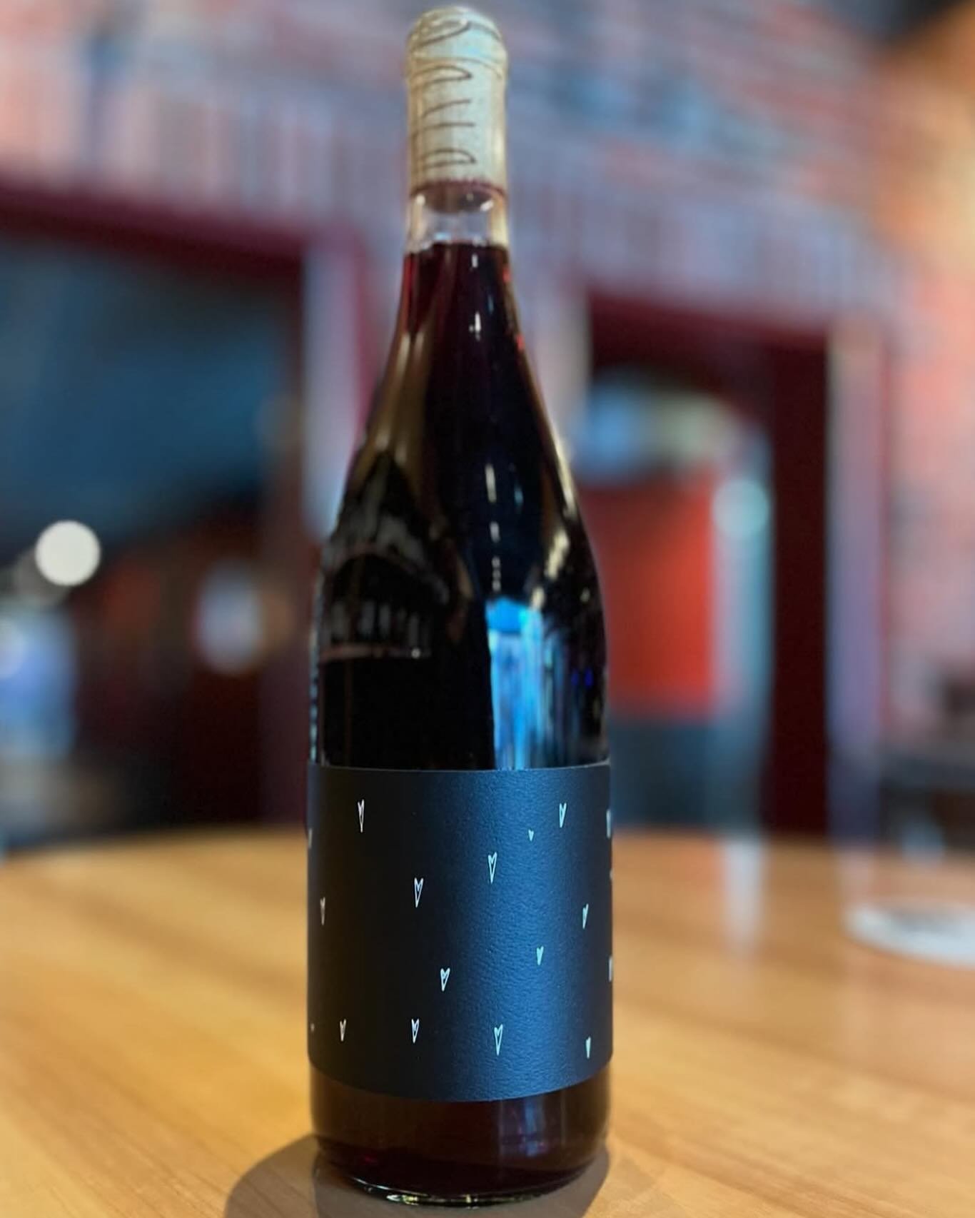 Heart eyes for @broccellars Love Red 😍
Berkeley, CA
Carignan, Syrah, Valdigui&eacute;, Mourv&egrave;dre, Grenache
Dried Cranberry, Baking Spices and Cocoa