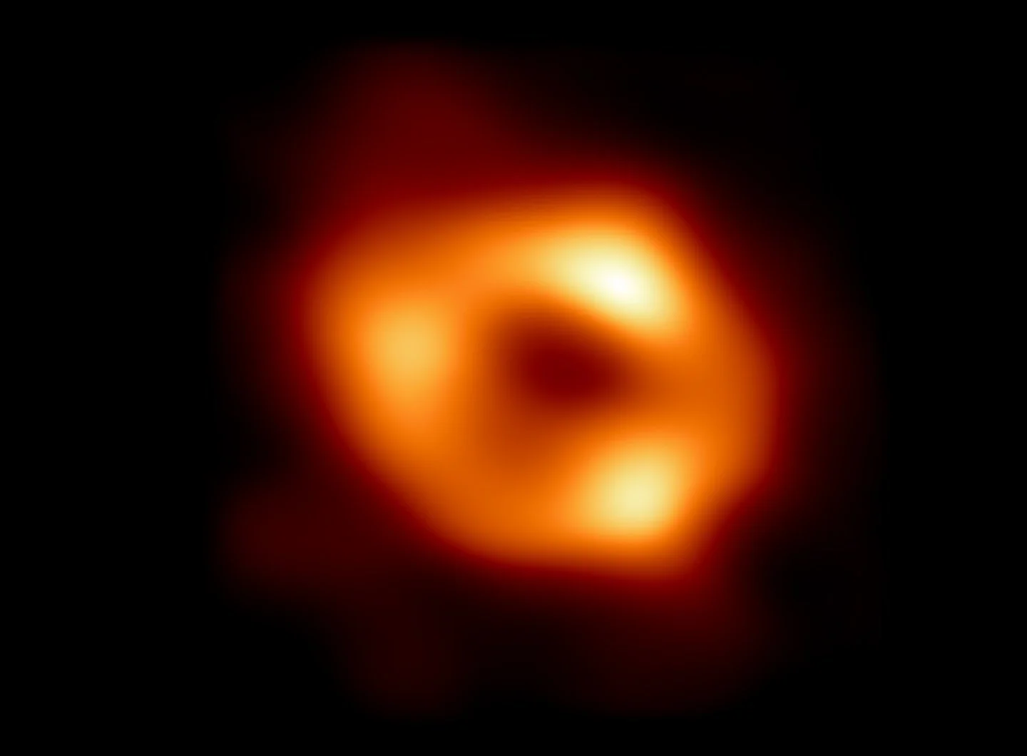  Caltech Researchers Help Generate First Image of Black Hole at the Center of Our Galaxy 