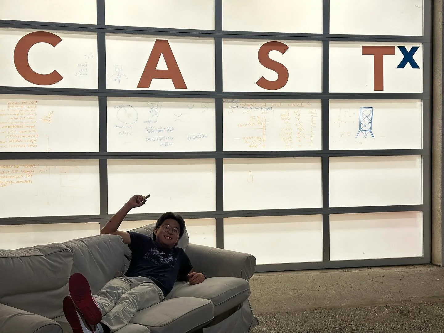 Here Comes the Robo-Couch — Caltech Magazine