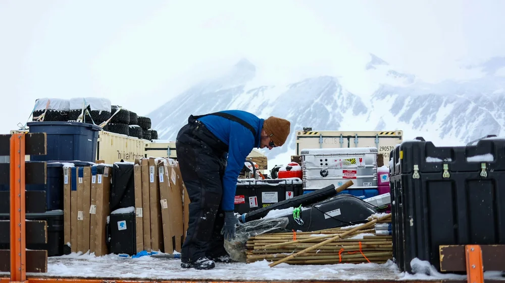 Field Notes From a Caltech Seismology Mission to Antarctica — Caltech ...
