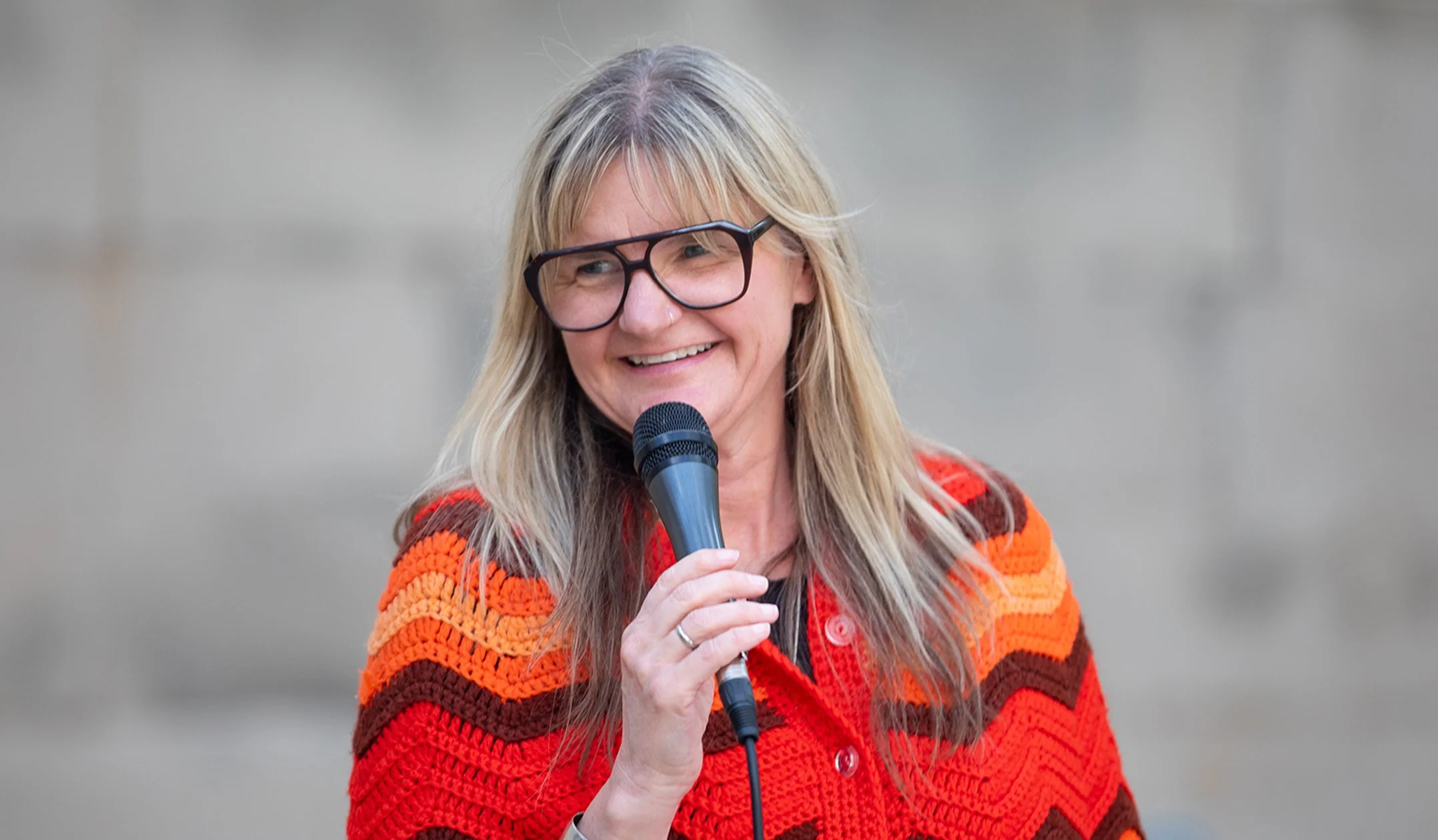  Mo Hyman, co-founder and executive director of College Access Plan, speaks about the organization’s partnership with Rise to prepare students to excel in college. Credit: Vicki Chiu 