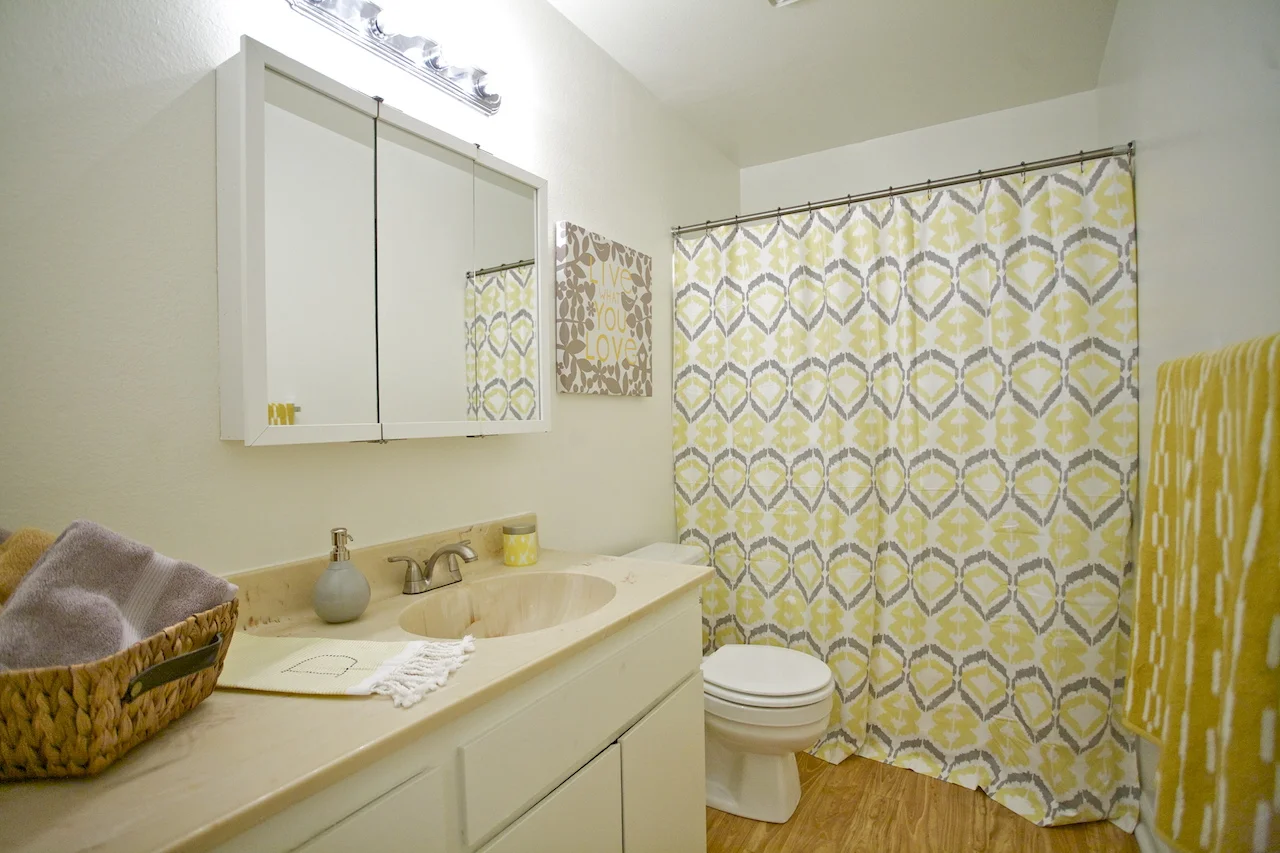 Dakota Creek Bathroom
