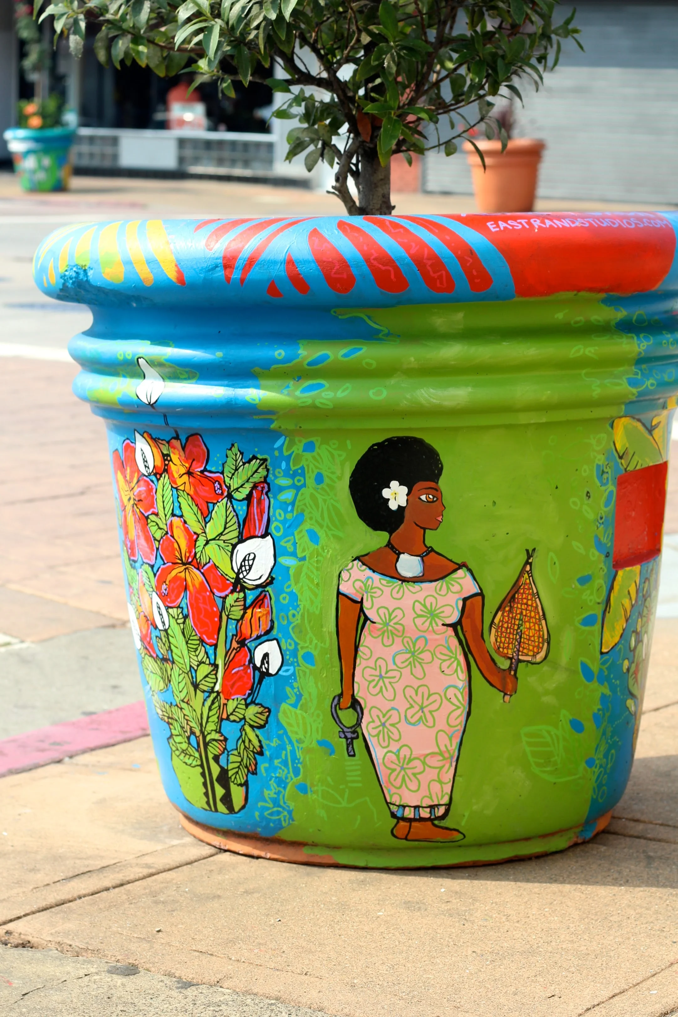 Laurel Planter Art