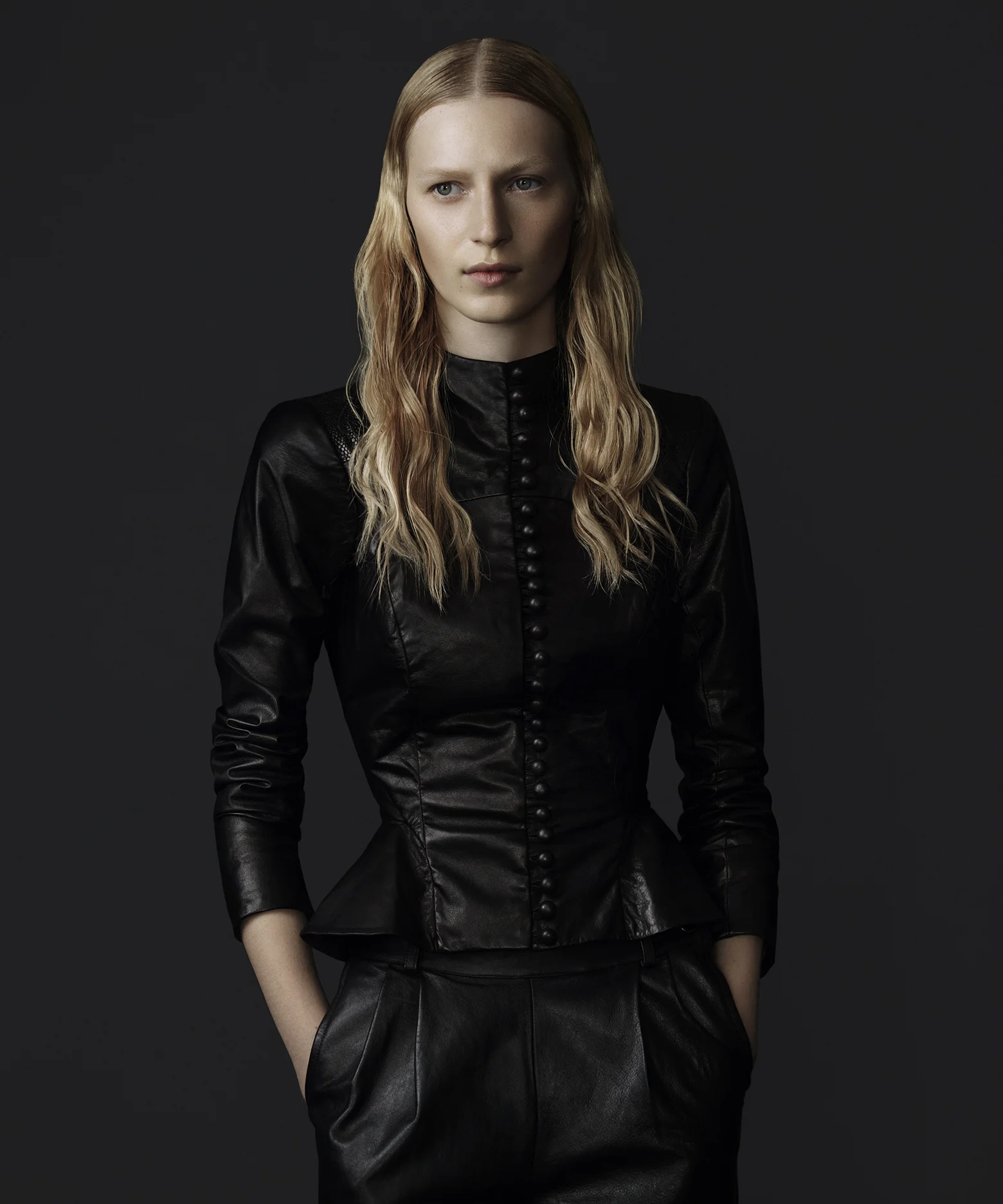 StonefoxMag s1 003.jpg