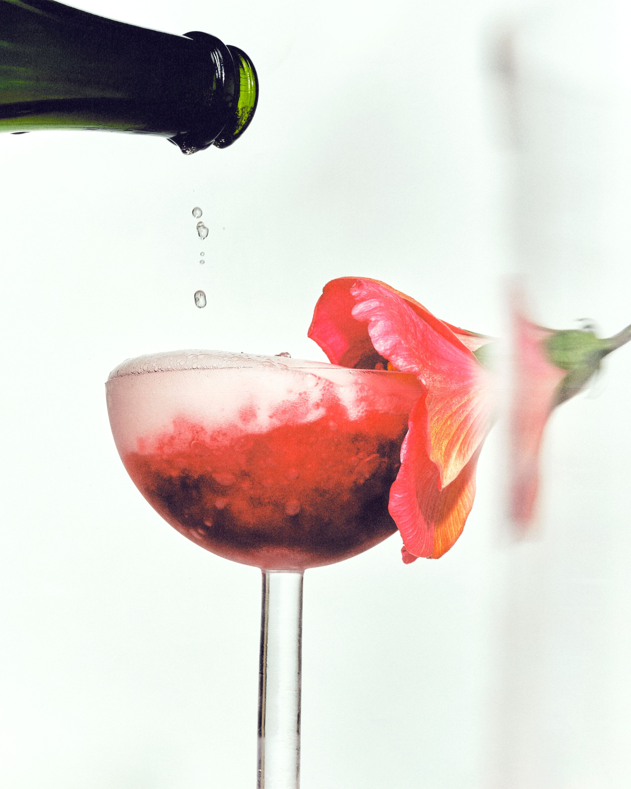 LindsayGuscott-TorontoFood&DrinkStylist-HibiscusSprtiz.jpg