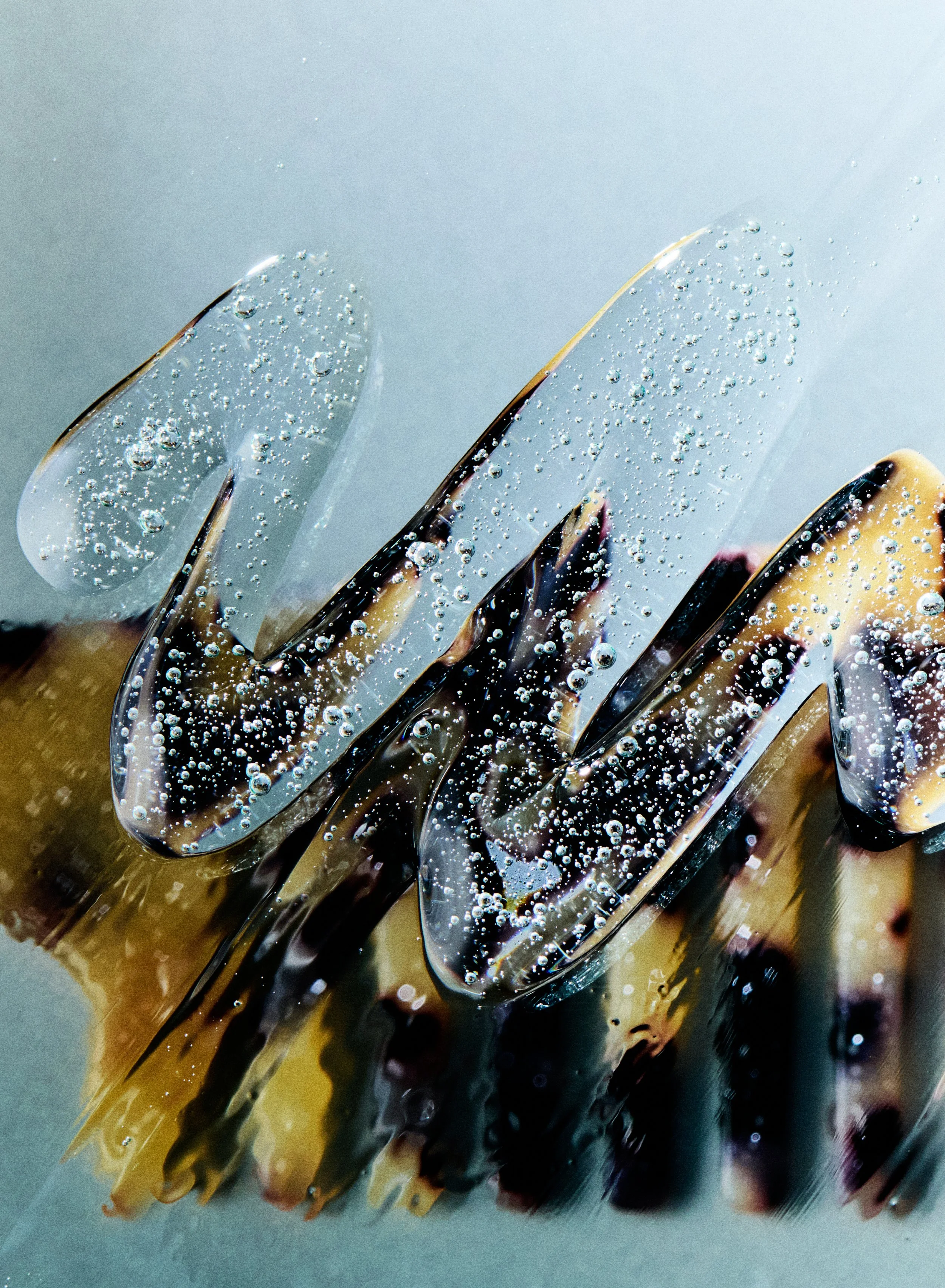 LindsayGuscott-TorontoCosmeticsStylist-GelComb1.jpg