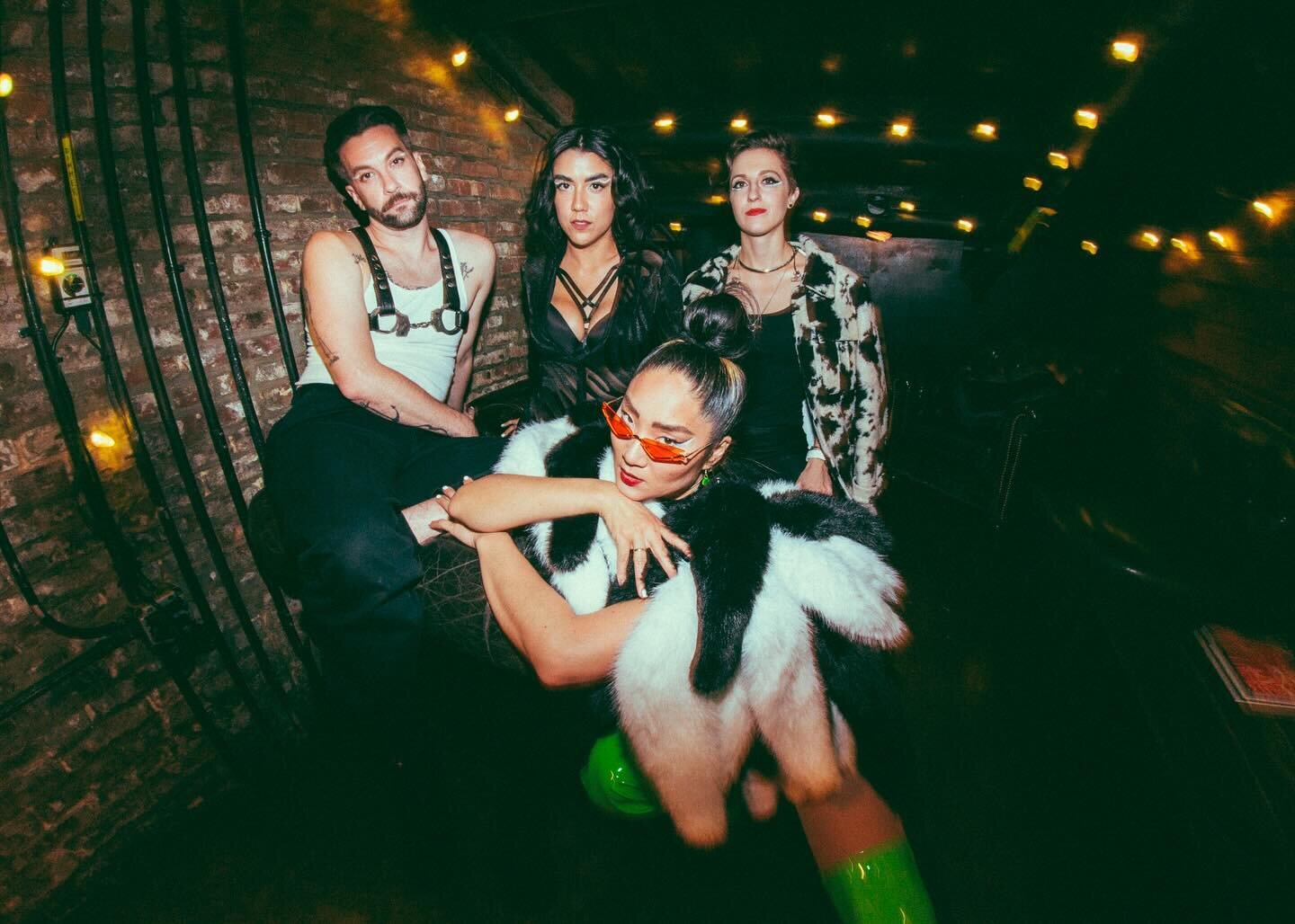 I mean&hellip;this band though!🔥 Part 2 with @charlenekaye at @brooklynbowl

📸 @savannahlaurenphoto
#drummer #femaledrummer #nycmusicians #drumlife