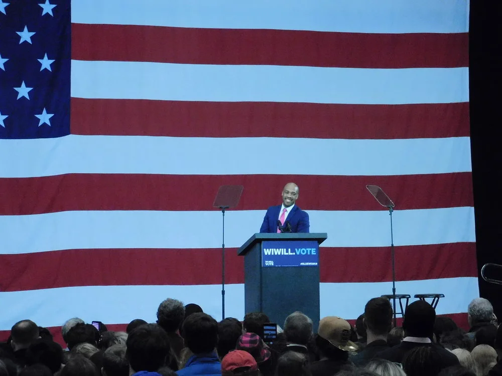 Mandela Barnes hypes the crowd up to vote this Nov.6. (Picture by Nyesha Stone)