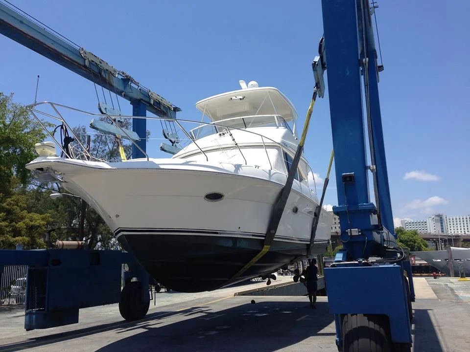 Silverton Convertible 38'
