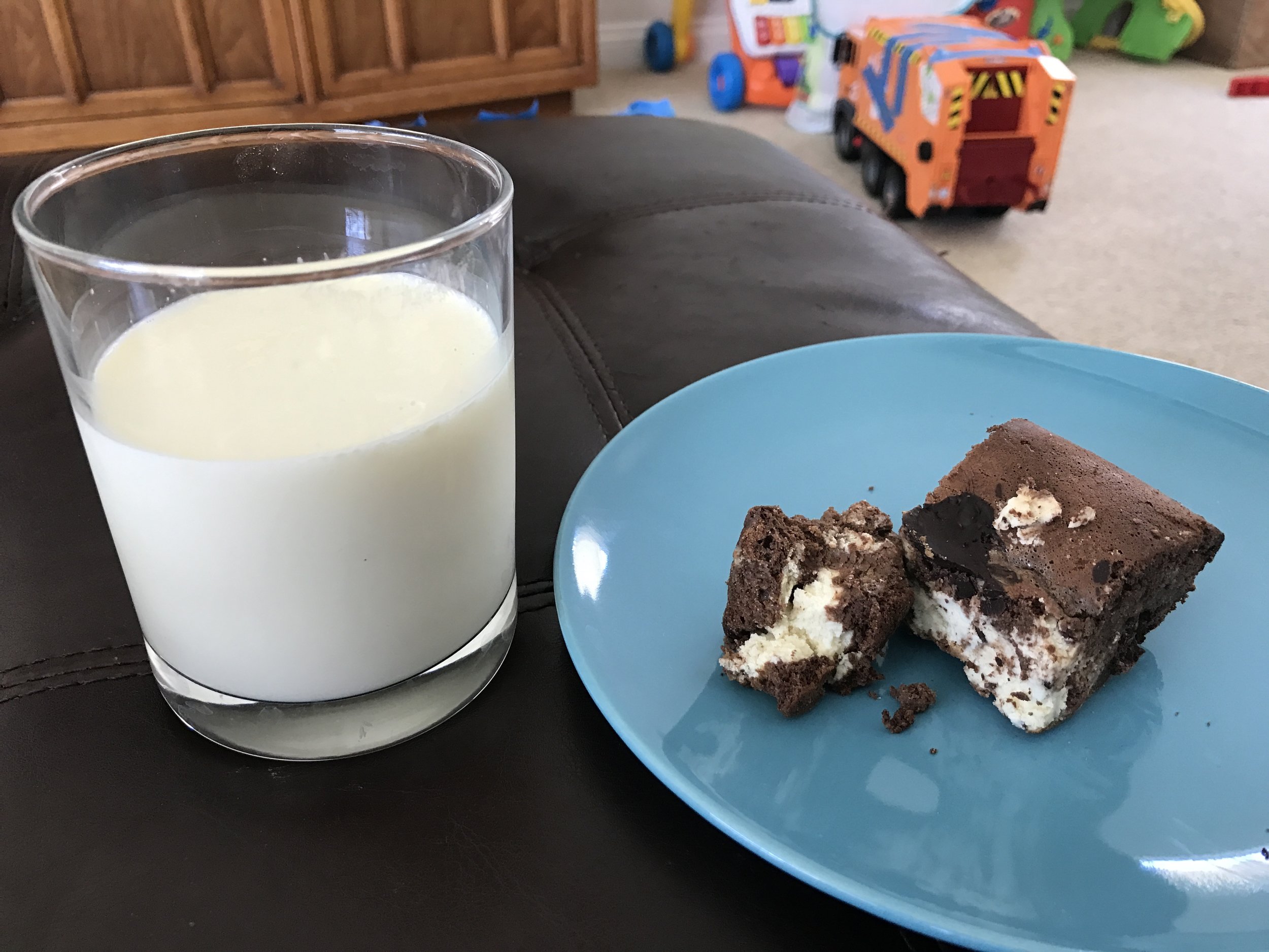 Chocolate Cheesecake Keto Brownies