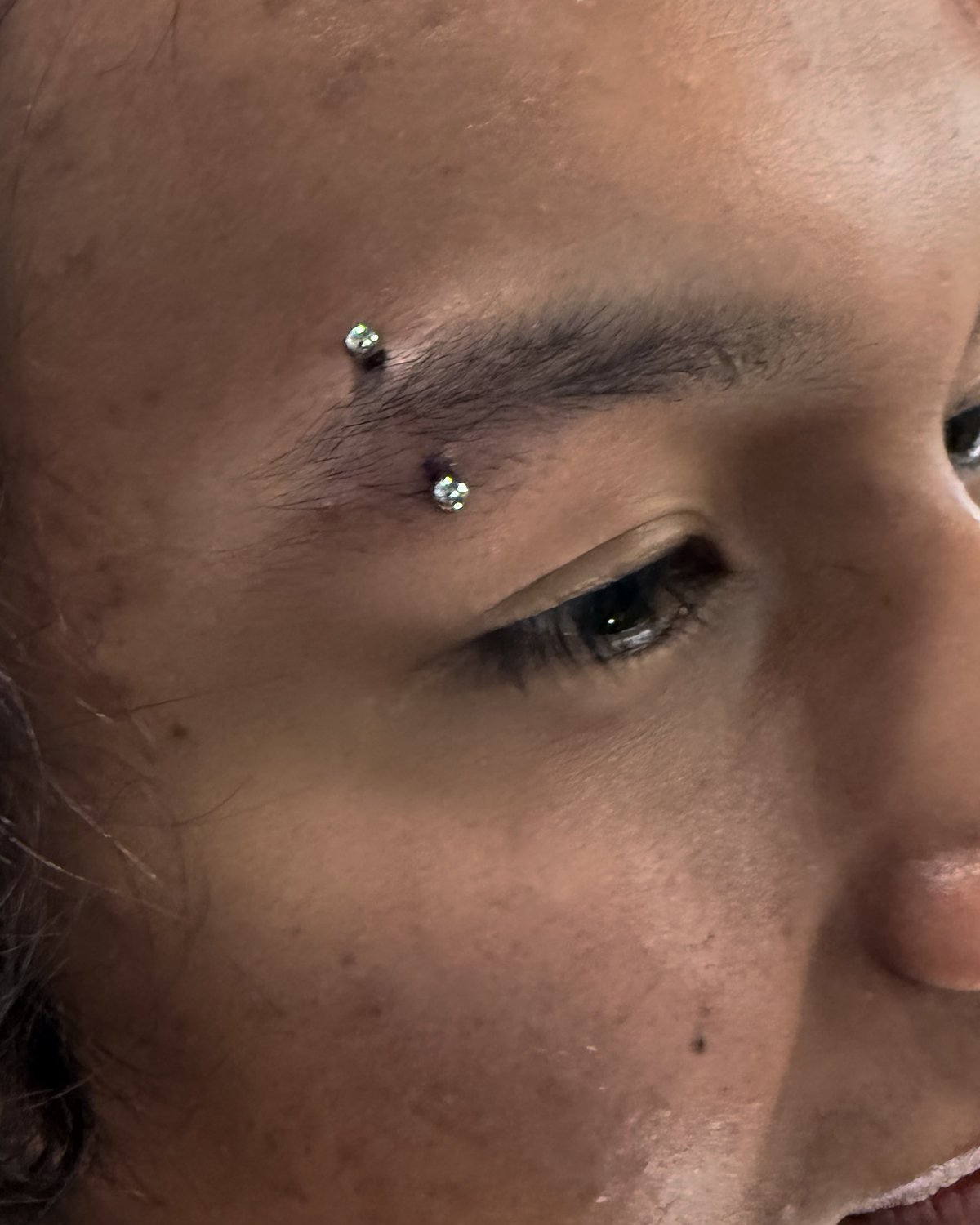 danieleyebrow2.jpg