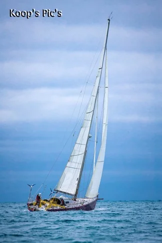URGENT - MUM PULLING HER HAIR OUT