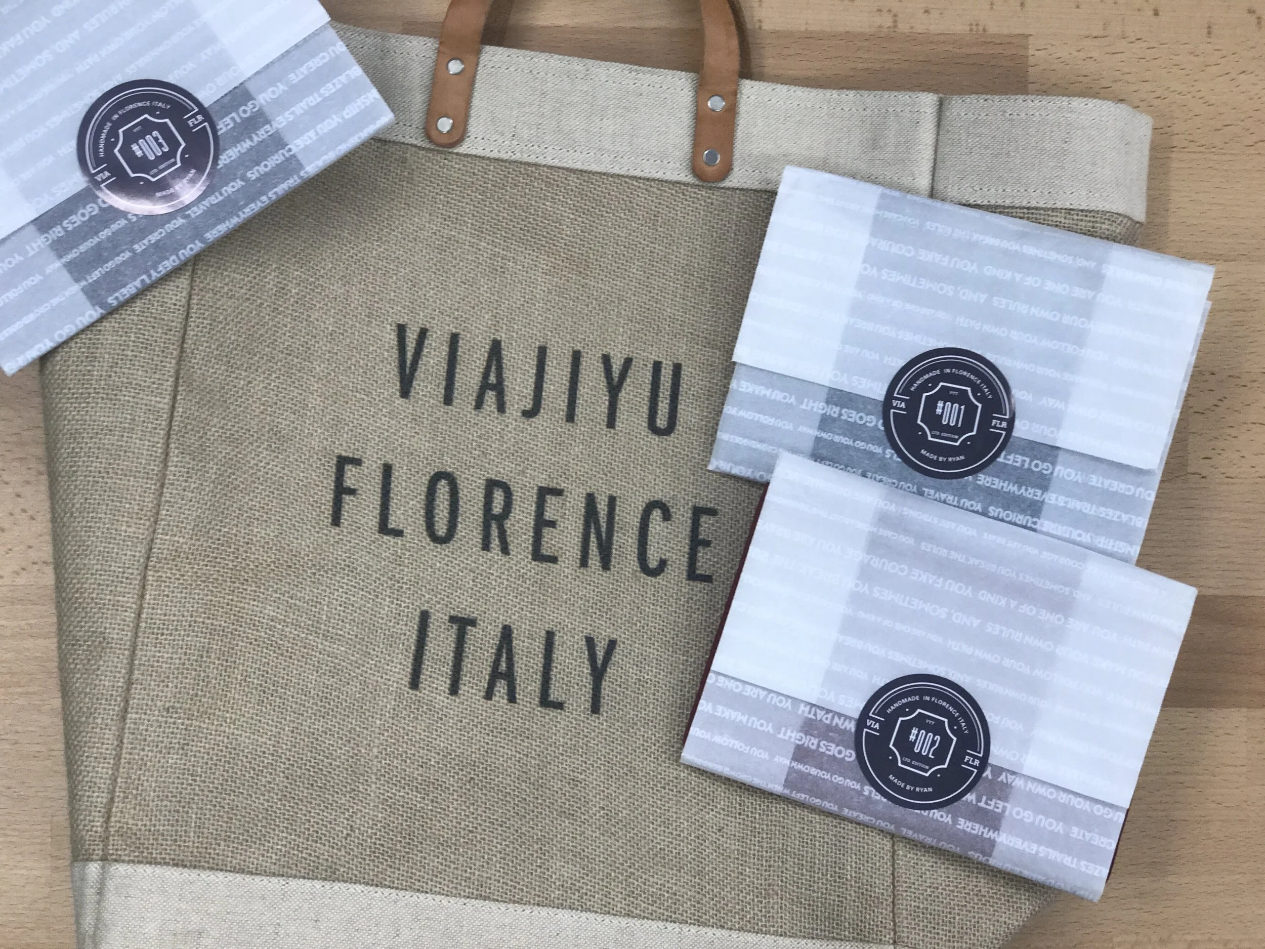 VIAJIYU-VYT-POUCHES-IPHONE-PICS1.jpg