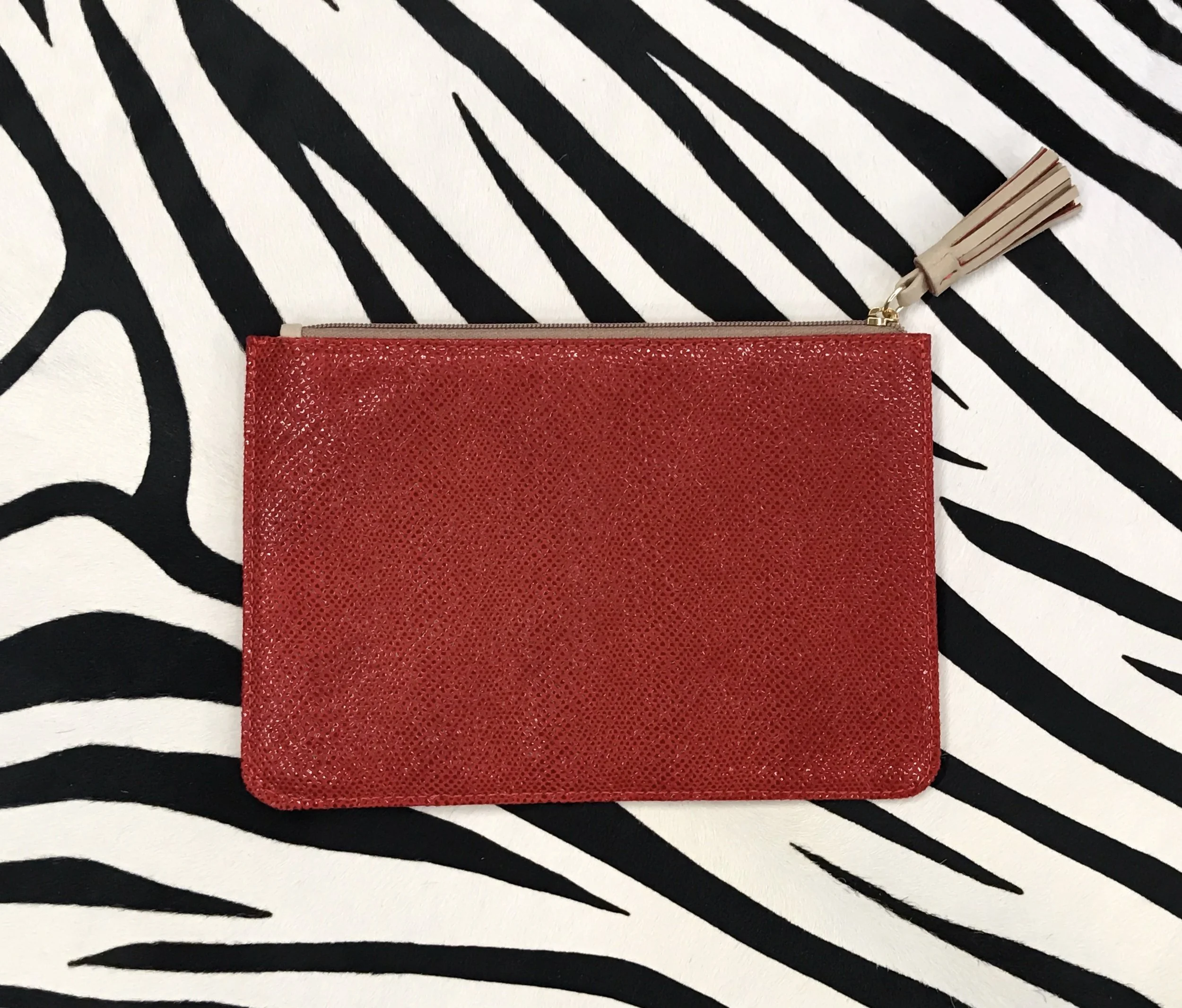 VIAJIYU-VYT-POUCHES-IPHONE-PICS11.jpg